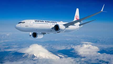 Boeing 737-8 für Japan Air Lines.