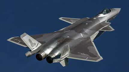 Mehr Power für Chinas Stealth-Kampfjet J-20