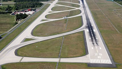 Reibeisen-Runway  ruiniert Airliner-Reifen 