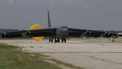 Boeing B-52H für Radar-Upgrade in San Antonio, Texas.