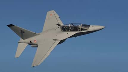 Leonardo M-346.