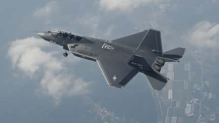 Südkorea macht das halbe Fighter-Dutzend voll