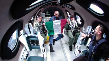 VSS Unity fliegt erstmals kommerziell
