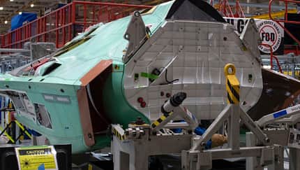 Rumpfmittelteil der F-35 in der Fertigung.