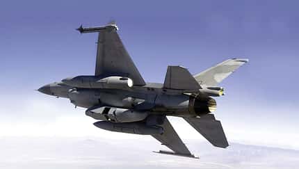 Collins Aerospace MS-110 an einer F-16.