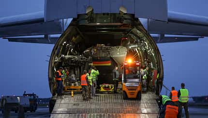 An-124 bringt Deutschlands letzte CH-53 nach Hause