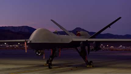 MQ-9 Reaper am Boden in der Dämmerung