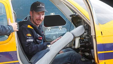 Ein Pilot lenkt den Uhrenbauer Junghans