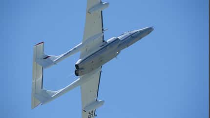 M-55 im Flug von unten