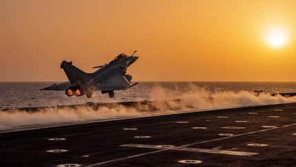 Rafale beim Start auf Flugzeugträger Charles de Gaulle