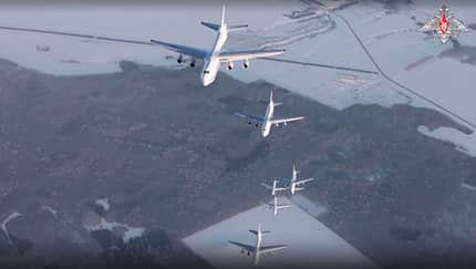 Sieben An-124 beim Üben in Russland