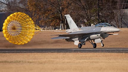 Lockheed Martin F-16 Block 70 Slowakei Landung