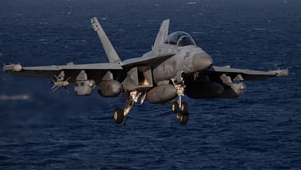 Growler landet auf USS Gerald Ford