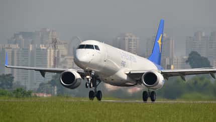 Der Embraer-E190-Umbaufracht hat mit der Flugerprobung begonnen. 