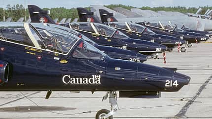 Kanada mustert den Hawk aus