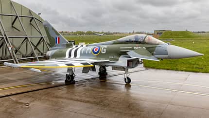 Eurofighter Typhoon Moggy vor Shelter