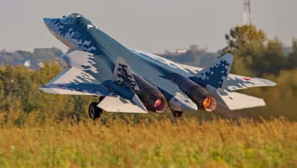 Russlands Super-Kampfjet Suchoi Su-57 in Aktion.
