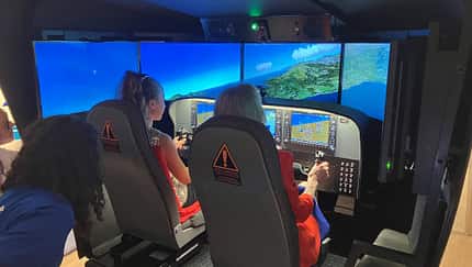Cottbus eröffnet Newton Flight Academy