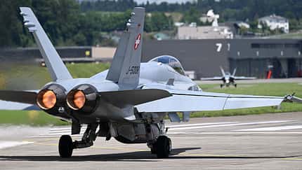 F/A-18 Hornet zündet Nachbrenner