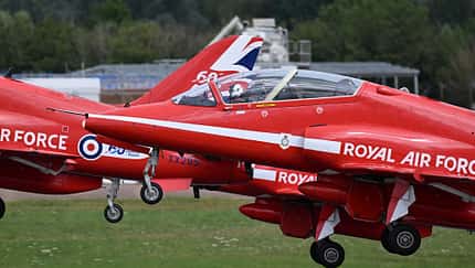 Patrouille Suisse, RIAT, Hawk, F-5, Red Arrows, Fairford Gemeinsame Formation Patrouille Suisse und Red Arrows in Fairford