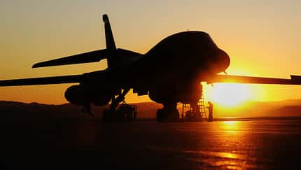 B-1B Lancer im Sonnenuntergang