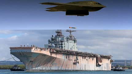 B-2 testet Antischiffswaffe gegen USS Tarawa