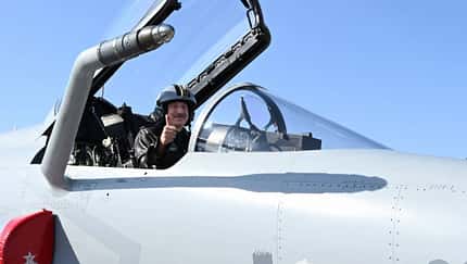 Die ersten JF-17 Thunder-Kampfjets für Aserbaidschan sind geliefert.