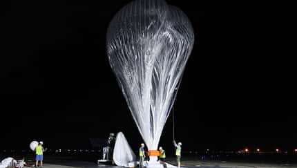 Höhenballon der US Army wird aufgeblasen