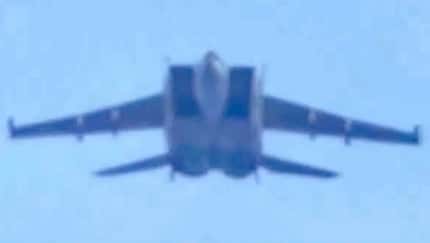 Algerische MiG-25 bei der Militärparade am 1. November 2024.