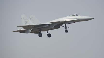 Neue Kampfjets aus China feiern Premiere.