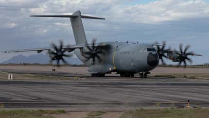 Neuer Airbus A400M für die Luftwaffe: 54+48.
