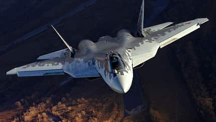 Suchoi Su-57 Luftaufnahme von vorne