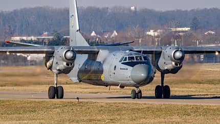 Antonow An-26 der ukrainischen Armee in Friedrichshafen.