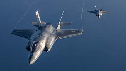 Zwei F-35 des USMC im Flug