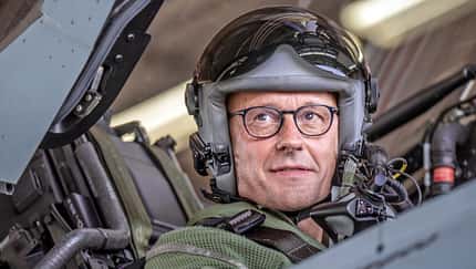CDU-Chef fliegt im Eurofighter