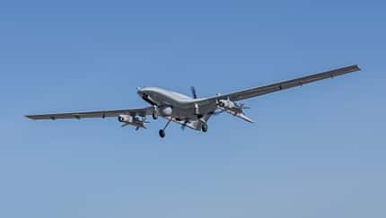 Bewaffnete TB2 Drohen von Baykar im Flug