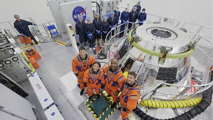 Artemis-II-Crew trainiert in Orion-Kapsel