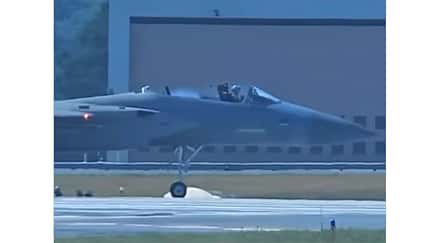 F-15D rollt mit fehlendem hinteren Schleudersitz