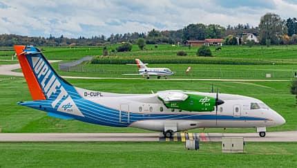 Falcon 20 E, D-CUPL, Tarmac Emissionen D328 UpLift_Landebahn