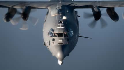 Detail Bug AC-130J Ghostrider Gunship im Flug