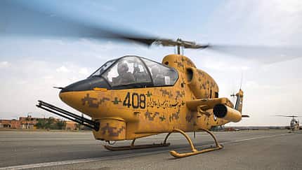 Iran, iranische Luftwaffe, Cobra, Bell AH-1J Cobra, Heeresflieger der Islamischen Republik Iran, IRIAA, Toufan-2 Eine iranische AH-1J in Kermanshah im aktuellen Pixel-Tarnanstrich