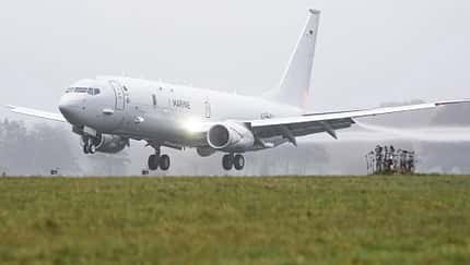 Deutschlands erste Boeing P-8A Poseidon landet in Nordholz. 