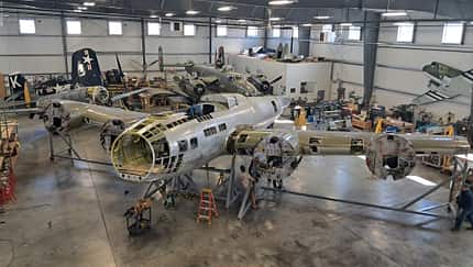 B-17 „We the People“ bekommt ihre Flügel zurück