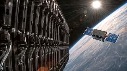 Weltraumschrott, Weltraumsicherheit, ESA, NASA, Weltraum, Satellitenkontrollzentrum, Kollisionskurs, erdnaher Weltraum, LEO, low earth orbit Montage von zwei Satelliten auf Kollisionskurs