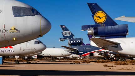 Victorville, Boneyard, Flugzeugfriedhof, MD-11, DC-10 Ausrangierte Airliner und Frachtflugzeuge auf dem Flugzeugfriedhof Victorville in Kalifornien.