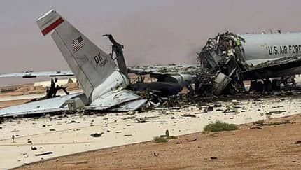 Eine zerstörte E-3 Sentry auf der Prince Sultan Air Base in Saudi-Arabien.