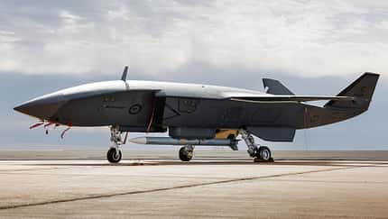 Boeing MQ-28 Ghost Bat mit AIM-120-Flugkörper