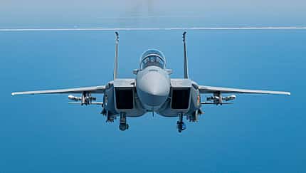 Kampfjet, Kampfflugzeug, Luftstreitkräfte, F-15EX Eagle II, US Air Force, Testflug, Eglin Air Force Base F-15EX Eagle II der US Air Force während eines Testflugs über dem Golf von Mexiko im September 2025