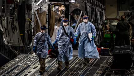 Ebola Spezial-Patiententransport mit der C-17. USA fliegen Ebola-Patienten in Berliner Charité