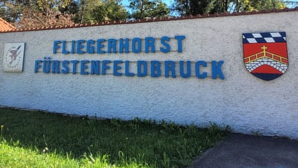 Fliegerhorst, Fürstenfeldbruck, Fürsty, Luftwaffe Fliegerhorst Fürstenfeldbruck Schild am Eingang